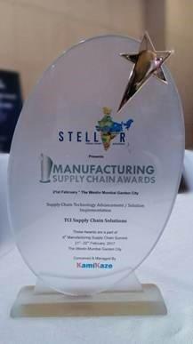 Award: Supply Chain Technology Advancement/Solution Implementation (oval glass trophy)